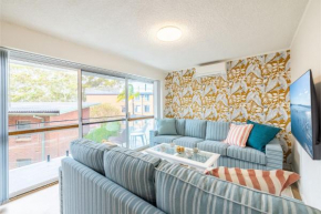 Thurlow Lodge, 7,6 Thurlow Avenue - Beautifully styled unit with WiFi, views and a pool Nelson Bay